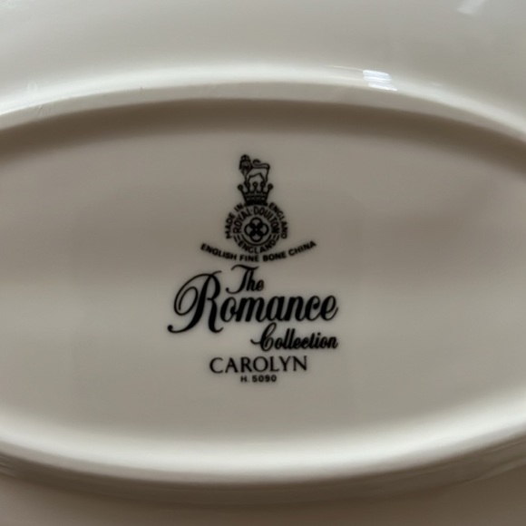 Royal Doulton gravy boat and saucer - Picture 5 of 7